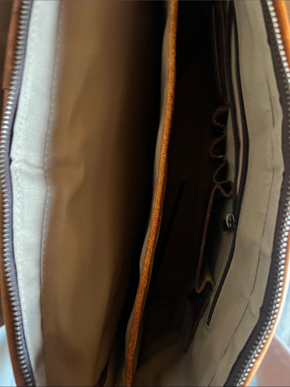 Men's Distressed Leather Messenger Bag - Brown GORGEOUS BAG! - Picture 4 of 5